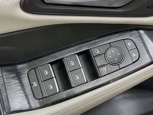 Used 2023 Nissan Rogue SL AWD/4WD image 15