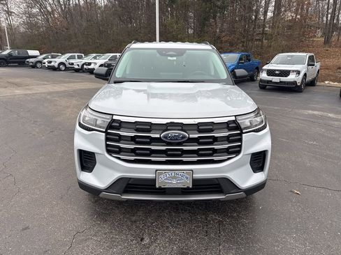 New 2026 Ford Explorer Active image 8
