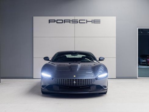 Used 2022 Ferrari Roma image 10