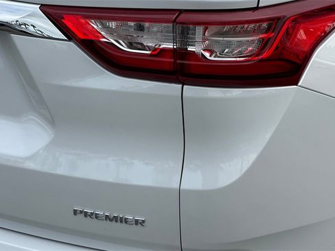 Used 2021 Chevrolet Traverse Premier image 24