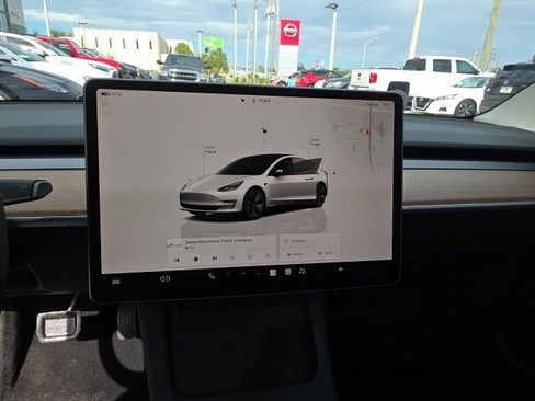 Used 2023 Tesla Model 3 Standard Range image 17