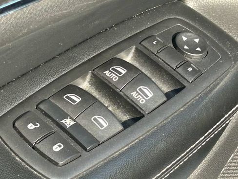 Used 2015 Jeep Grand Cherokee Limited w/ Trailer Tow Group IV AWD/4WD image 26