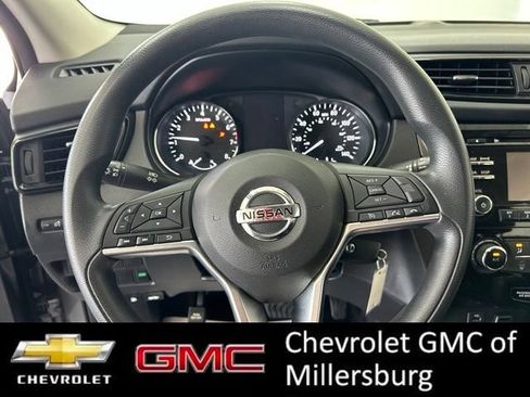 Used 2017 Nissan Rogue Sport S w/ S Appearance Package AWD/4WD image 15