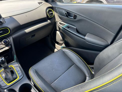 Used 2019 Hyundai Kona Limited FWD image 21
