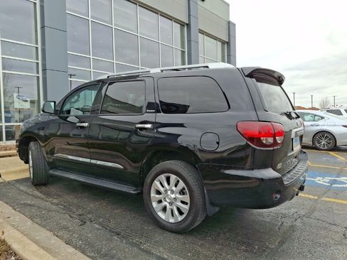 Used 2020 Toyota Sequoia Platinum image 2