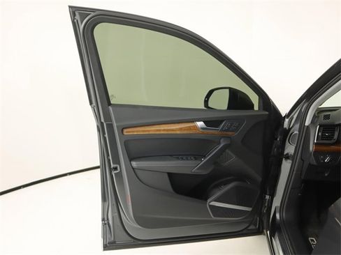 Certified 2023 Audi Q5 2.0T Premium Plus image 10