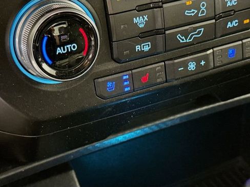 Used 2020 Ford F150 Lariat w/ Equipment Group 502A Luxury AWD/4WD image 22