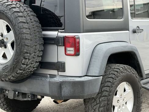 Used 2013 Jeep Wrangler Unlimited Sport image 10