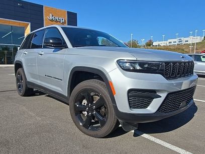 Used 2024 Jeep Grand Cherokee Altitude