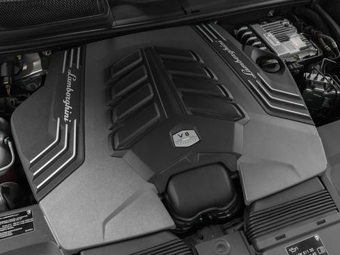 Used 2022 Lamborghini Urus image 13