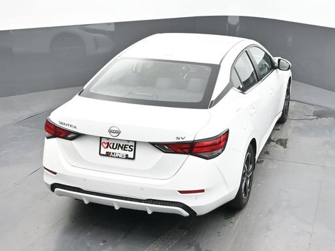 Used 2024 Nissan Sentra SV FWD image 33
