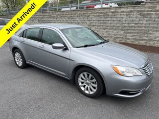 Used 2014 Chrysler 200 LX video 1