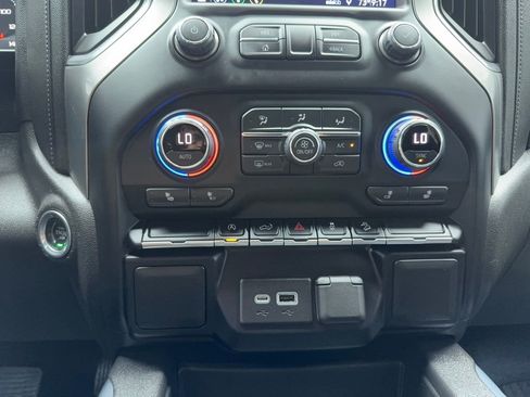 Used 2021 Chevrolet Silverado 1500 RST image 24