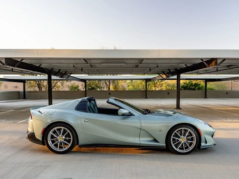 Used 2022 Ferrari 812 GTS RWD image 28