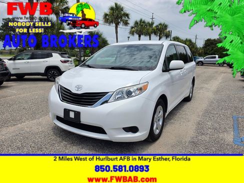Used 2012 Toyota Sienna LE FWD image 1