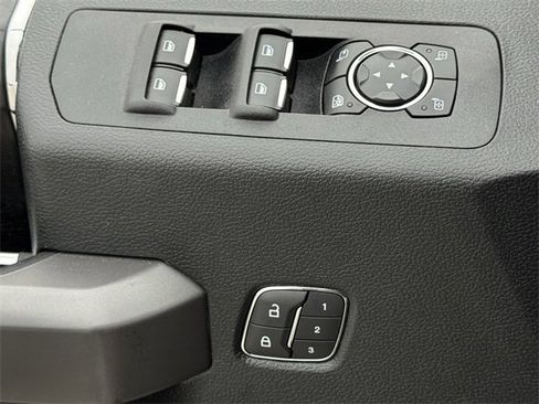 Used 2019 Ford F150 Platinum w/ Equipment Group 701A Luxury image 23