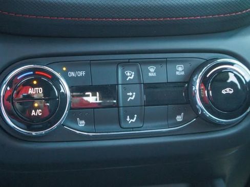 Used 2021 Chevrolet TrailBlazer RS w/ Convenience Package AWD/4WD image 26