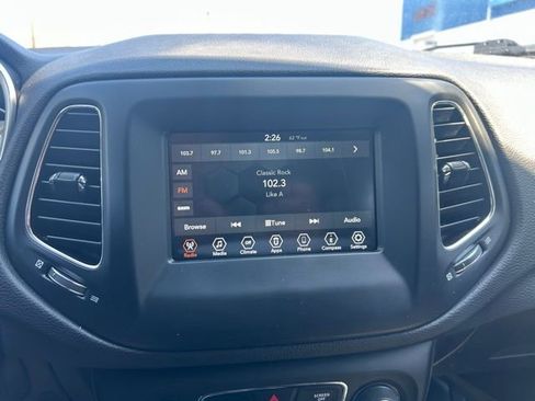 Used 2020 Jeep Compass Latitude AWD/4WD image 26