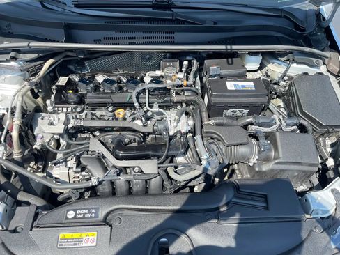 Used 2025 Toyota Corolla SE FWD image 9