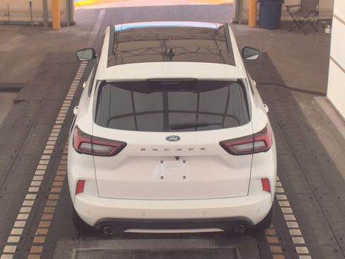 Used 2023 Ford Escape ST-Line w/ Tech Pack #1 FWD image 8