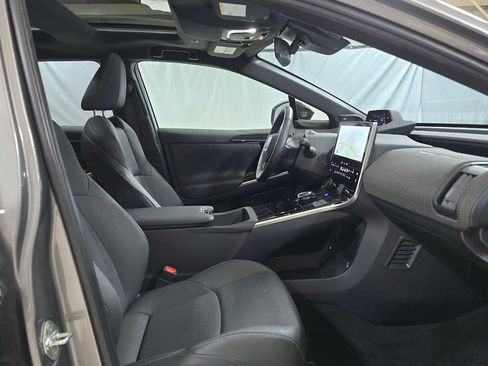 Used 2024 Mercedes-Benz Sprinter 2500 image 41