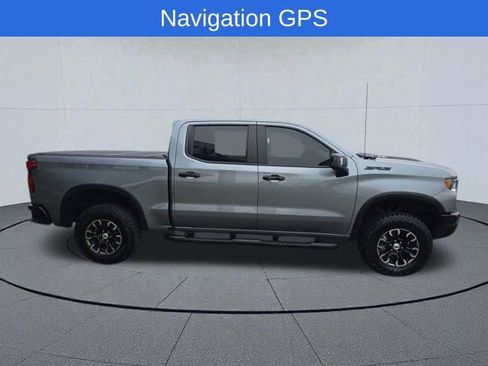 Used 2024 Chevrolet Silverado 1500 ZR2 w/ Technology Package AWD/4WD image 8