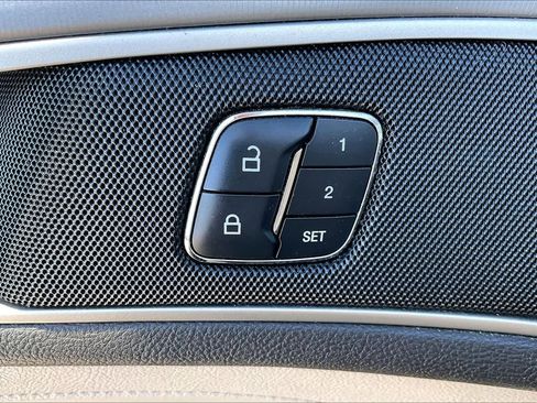 Used 2017 Lincoln MKZ Premiere image 28