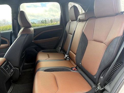 Used 2025 Subaru Forester Touring w/ Touring Package image 13