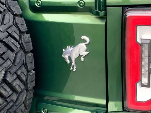 Used 2022 Ford Bronco Badlands image 26