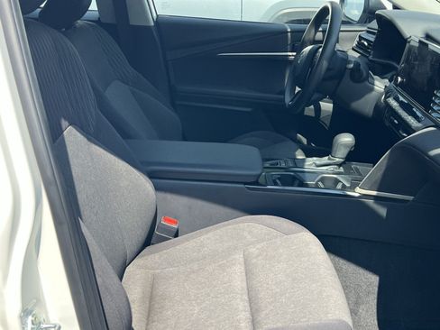 Used 2025 Toyota Camry LE FWD image 21