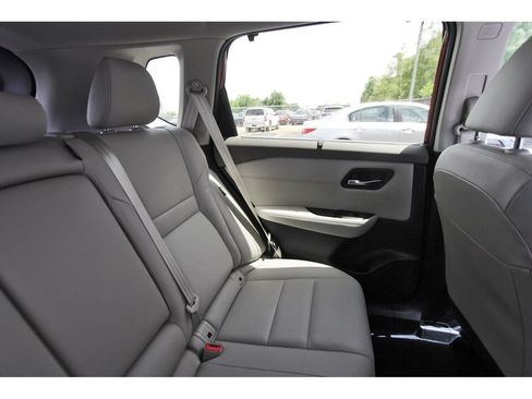 Used 2025 Nissan Rogue SL w/ SL Premium Package FWD image 13