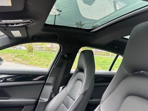 Used 2022 Porsche Panamera 4 AWD/4WD image 15