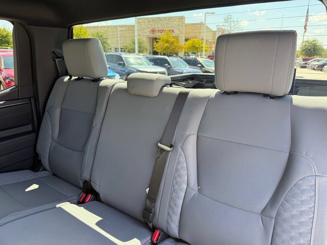 Used 2025 Toyota Tundra SR5 AWD/4WD image 31