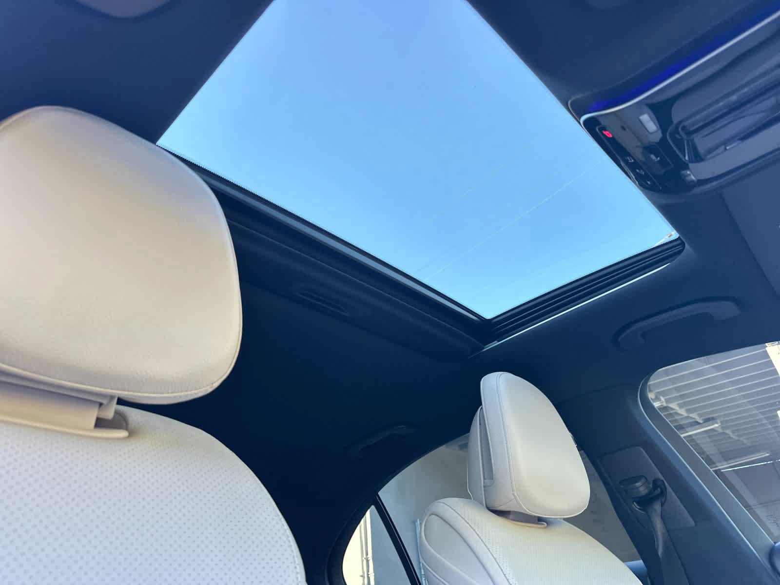 Used 2023 Mercedes-Benz C 300 Sedan image 16