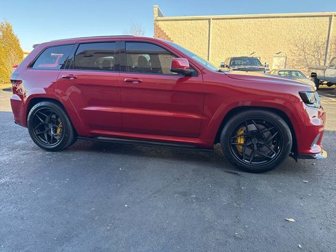 Used 2018 Jeep Grand Cherokee Trackhawk AWD/4WD image 12