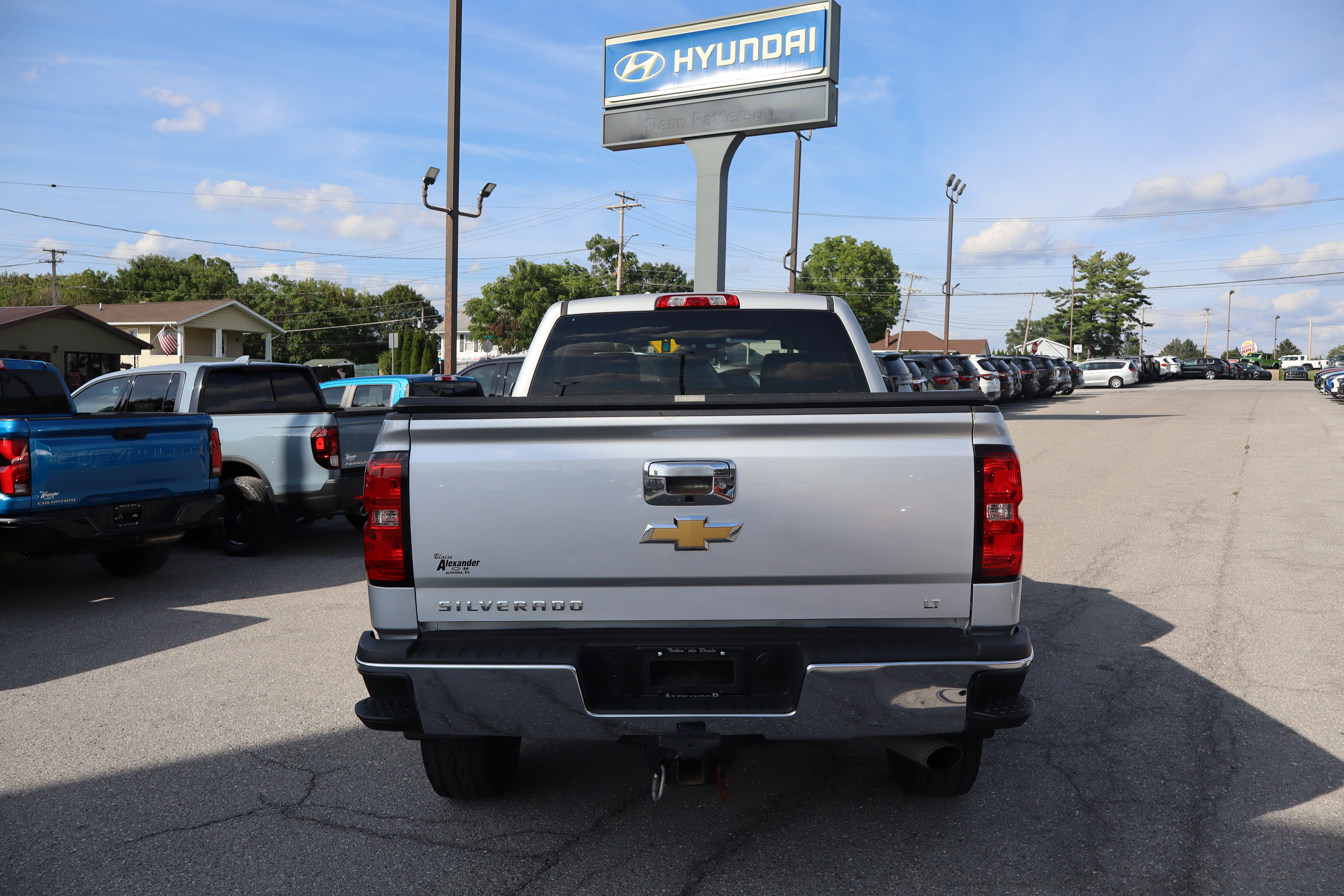 Used 2017 Chevrolet Silverado 2500 LT w/ LT Convenience Package AWD/4WD image 4