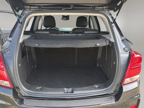 Used 2020 Chevrolet Trax LT AWD/4WD image 30