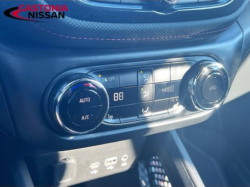 Used 2021 Chevrolet TrailBlazer RS w/ Convenience Package image 19