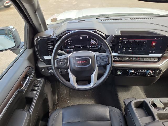 Used 2024 GMC Sierra 1500 SLT AWD/4WD image 11