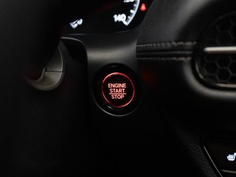 Used 2025 Honda HR-V EX-L image 8