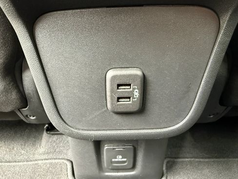 Used 2020 Chevrolet Equinox LT FWD image 30