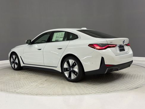 New 2026 BMW i4 eDrive40 w/ Premium Package RWD image 3