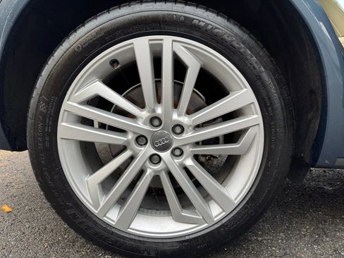 Used 2018 Audi Q5 2.0T Premium Plus w/ Premium Plus Package image 19