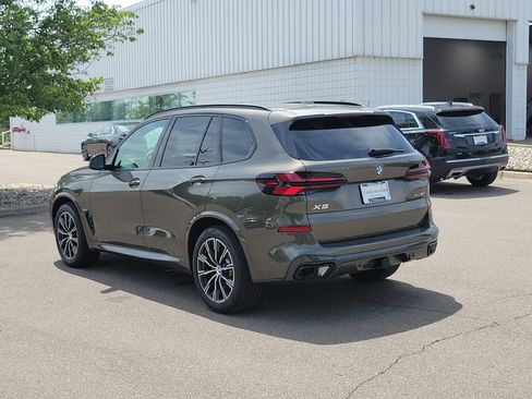 Certified 2026 BMW X5 xDrive40i w/ M Sport Package AWD/4WD image 3