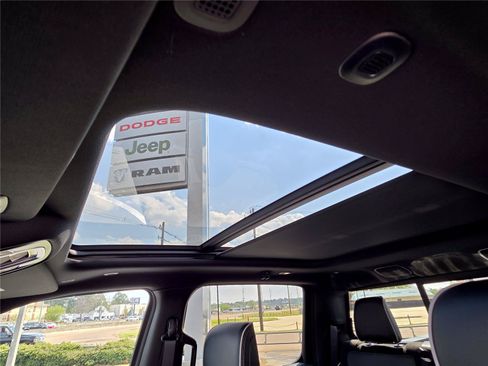 New 2026 RAM 1500 Laramie w/ Night Edition AWD/4WD image 23