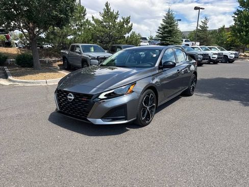 Used 2025 Nissan Altima 2.5 SR w/ SR Premium Package AWD/4WD image 7