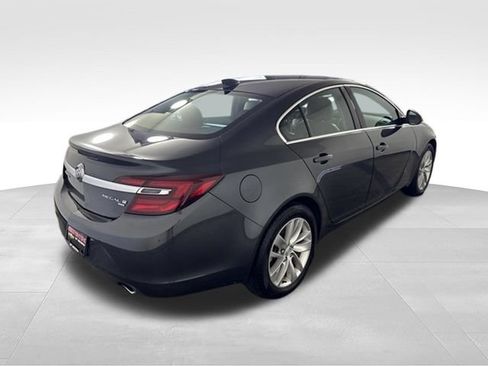 Used 2017 Buick Regal AWD image 9