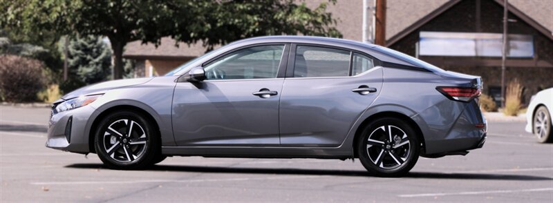 Used 2024 Nissan Sentra SV FWD image 10