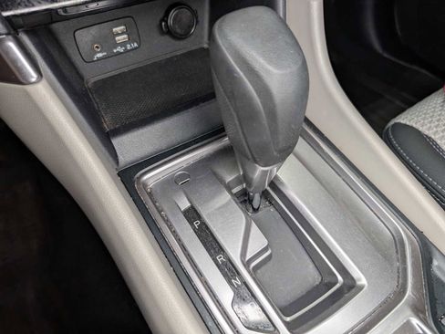 Used 2023 Subaru Forester Premium image 29