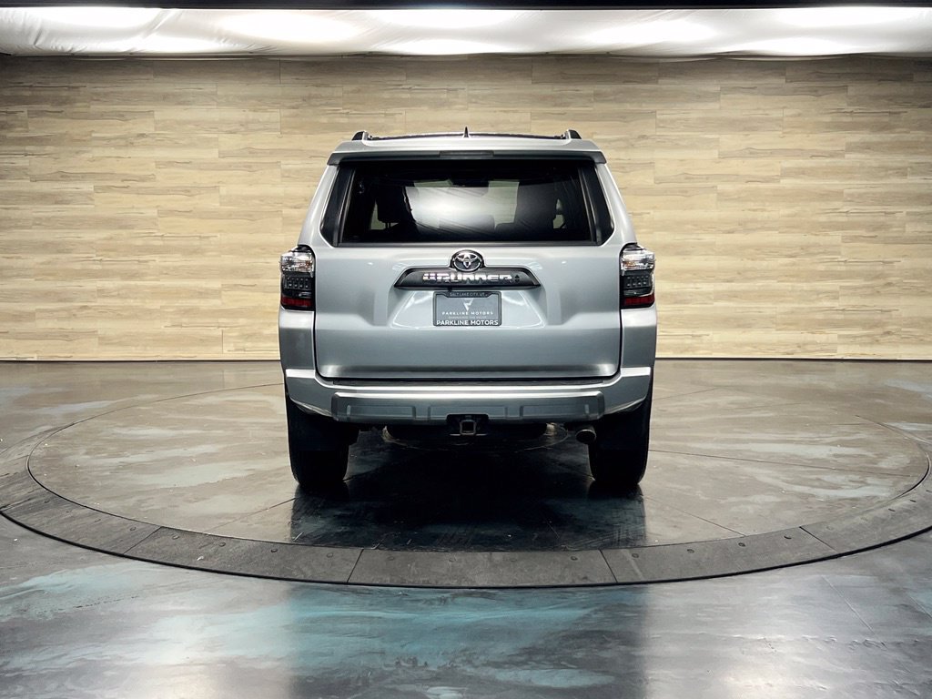 Used 2021 Toyota 4Runner TRD Off-Road Premium w/ Moonroof Package AWD/4WD image 21